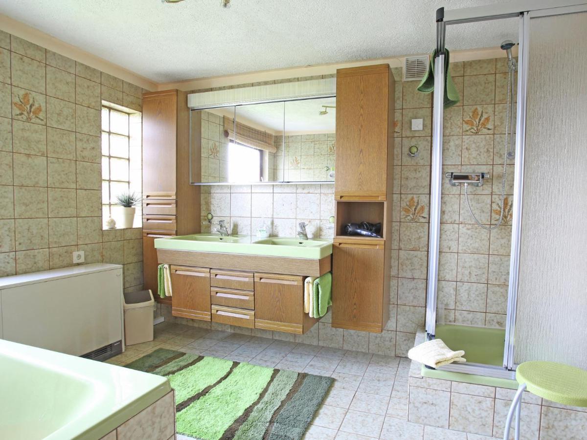 Apartment With Terrace And Pool In The Garden Pracht Buitenkant foto