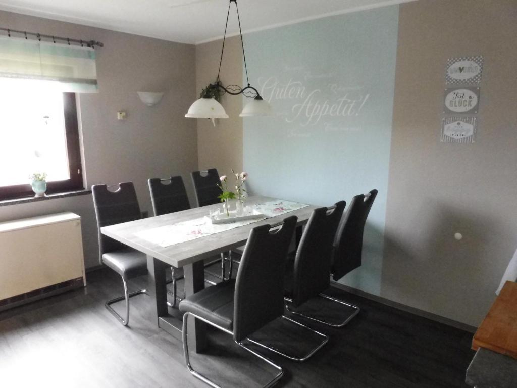Apartment With Terrace And Pool In The Garden Pracht Buitenkant foto
