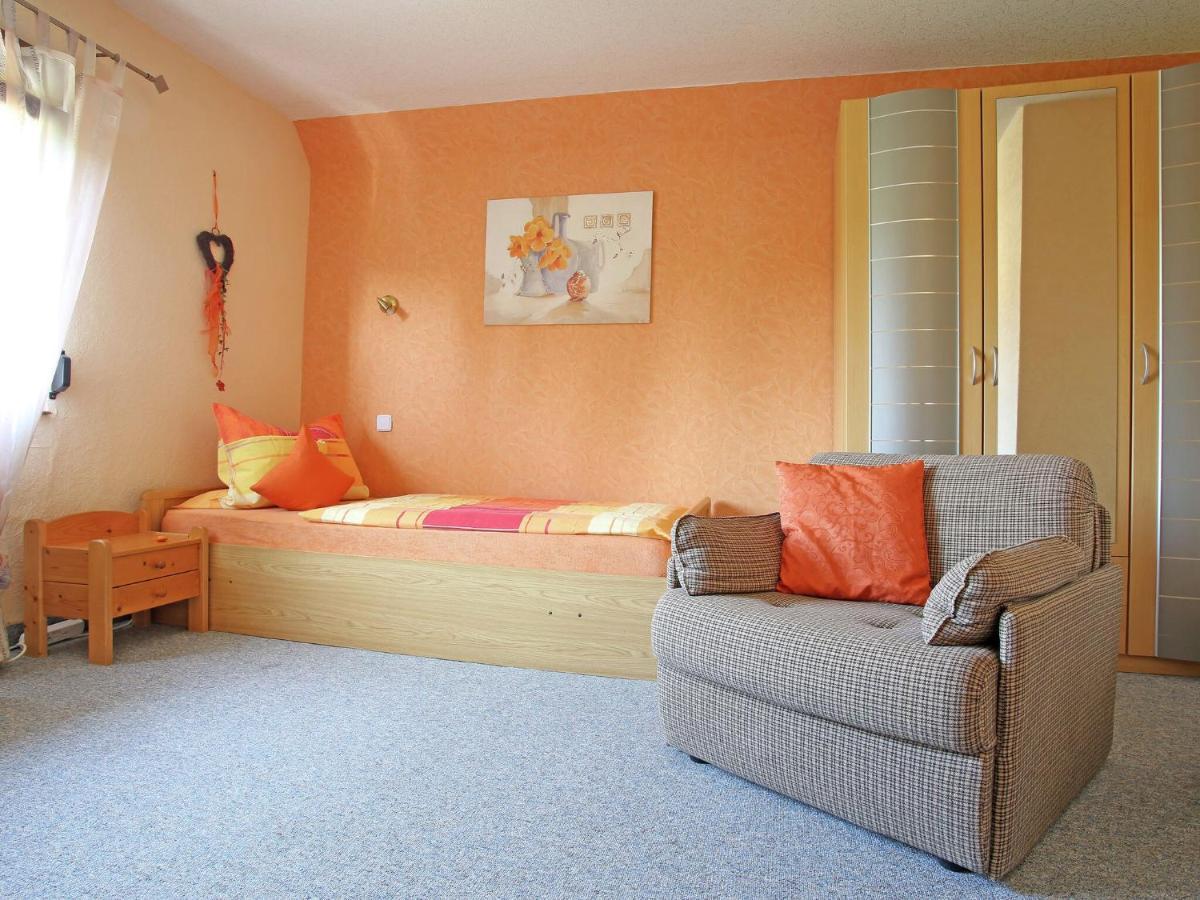 Apartment With Terrace And Pool In The Garden Pracht Buitenkant foto